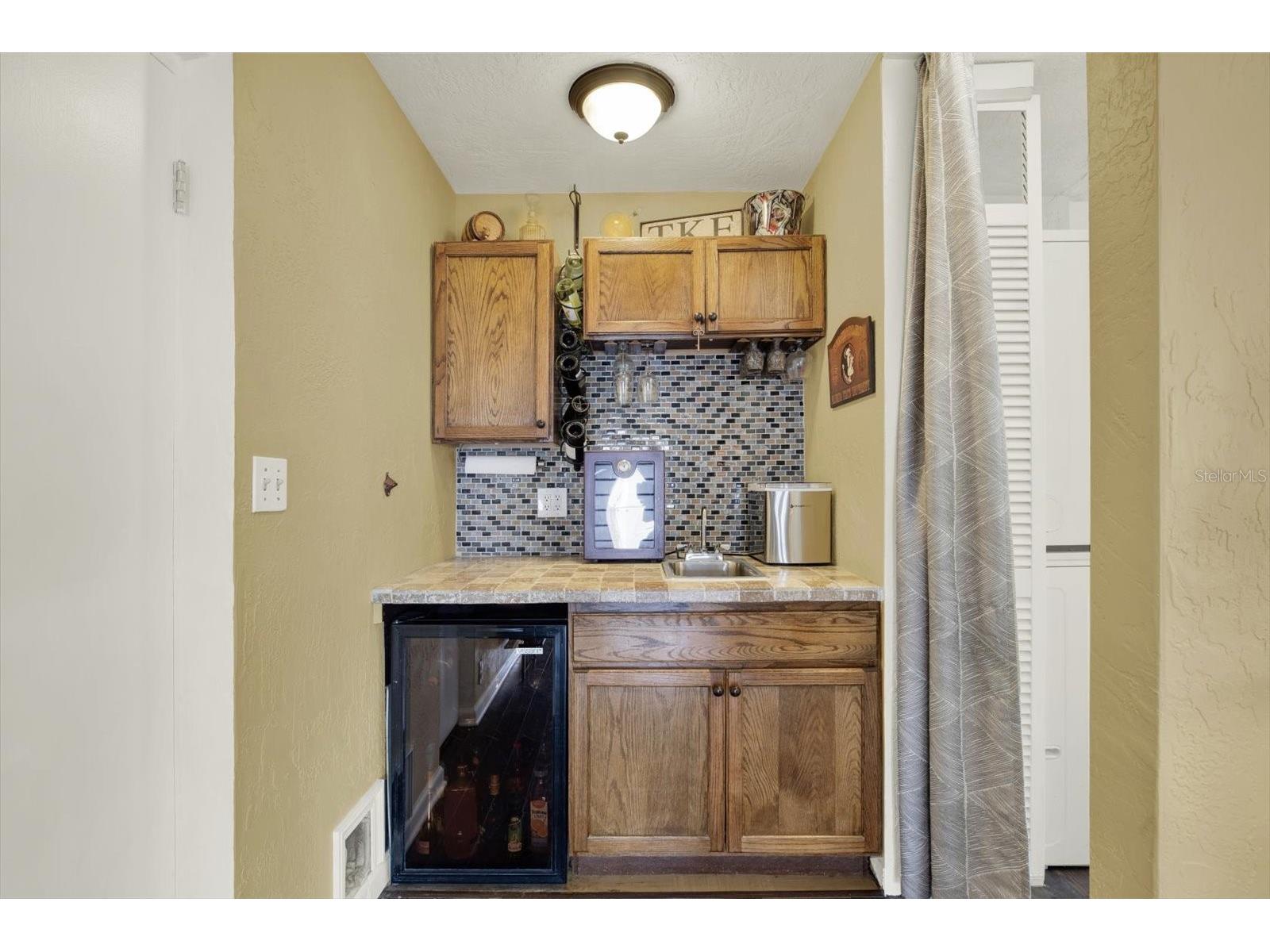 6240 39th Avenue N Saint Petersburg FL 33709 TB8510738 image12
