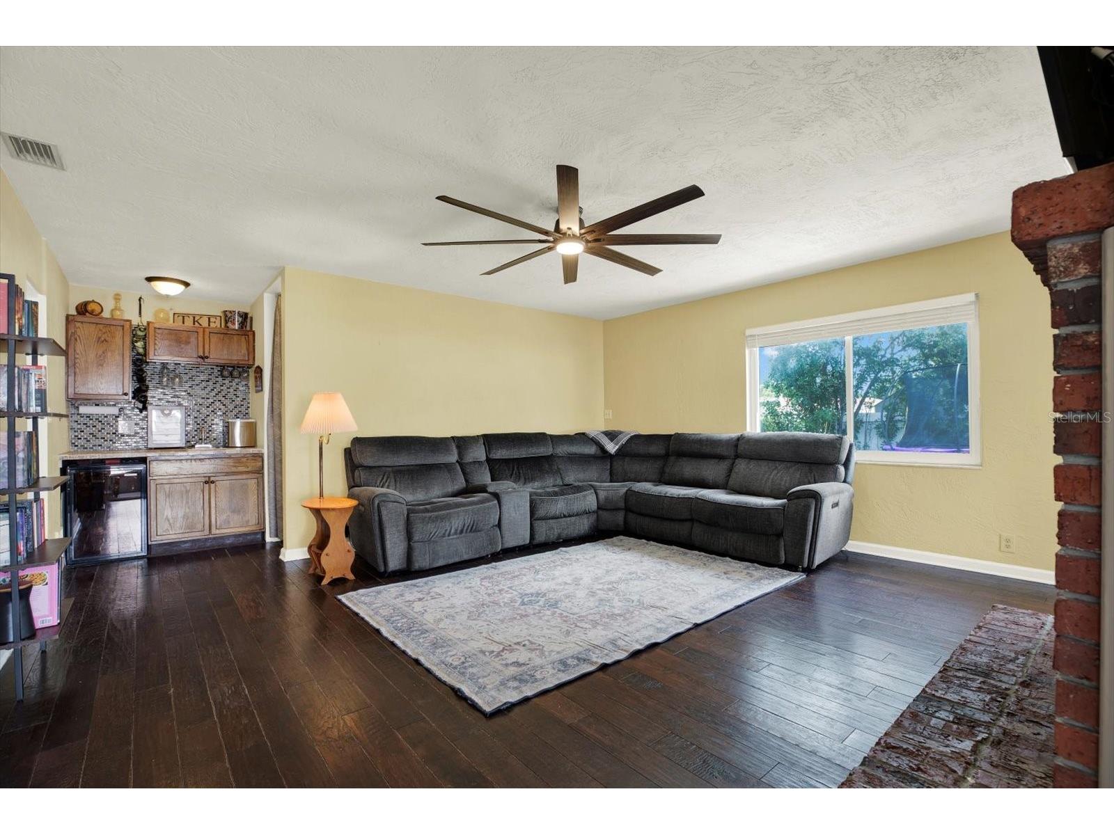 6240 39th Avenue N Saint Petersburg FL 33709 TB8510738 image17