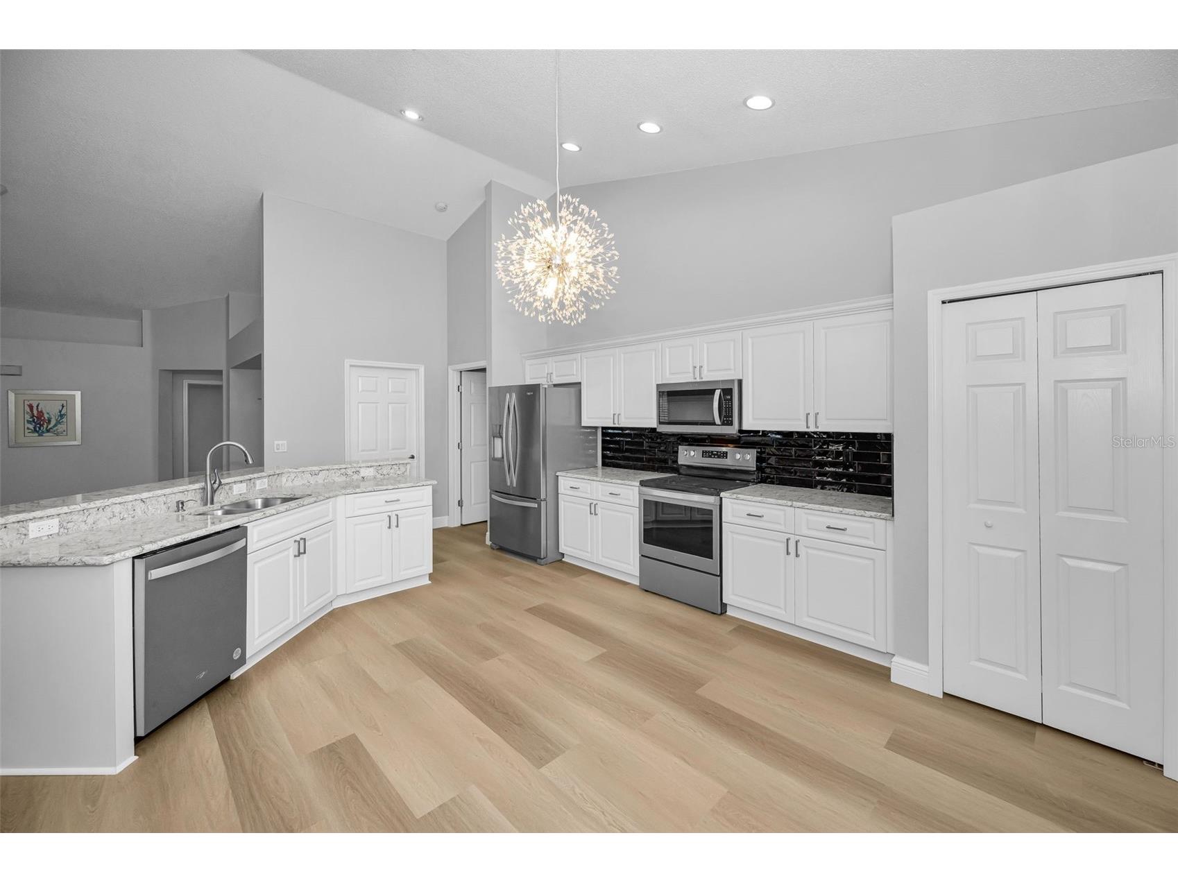 6240 Fairskies Drive New Port Richey FL 34655 W7886169 image25