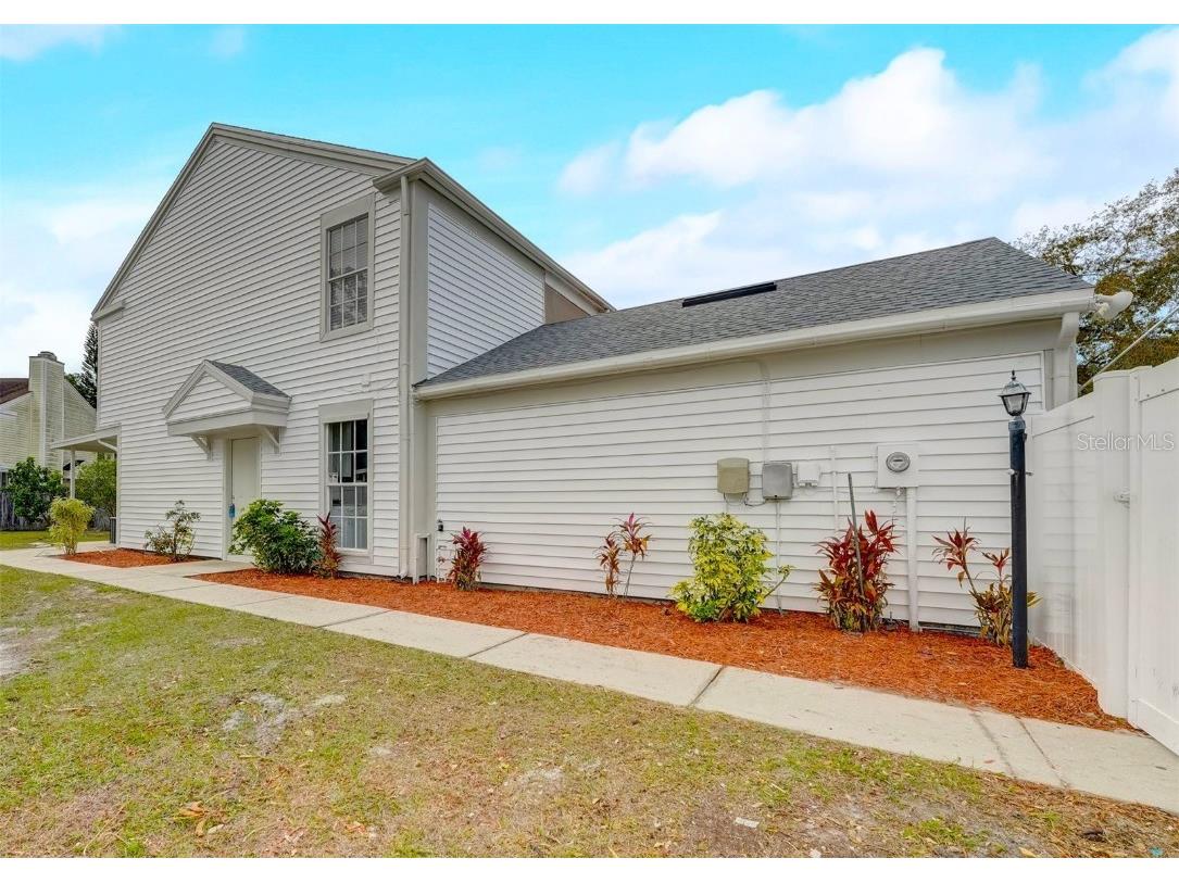 6240 Oak Cluster Circle Tampa FL 33634 T3492829 image1