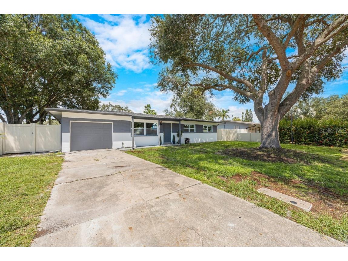 6241 41st Avenue N Saint Petersburg FL 33709 TB8300098 image1