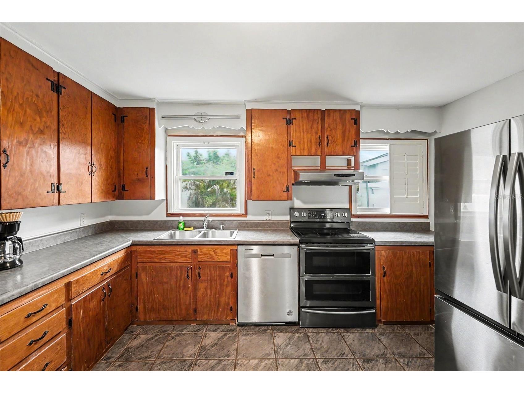 6242 5th Avenue N Saint Petersburg FL 33710 TB8510666 image10