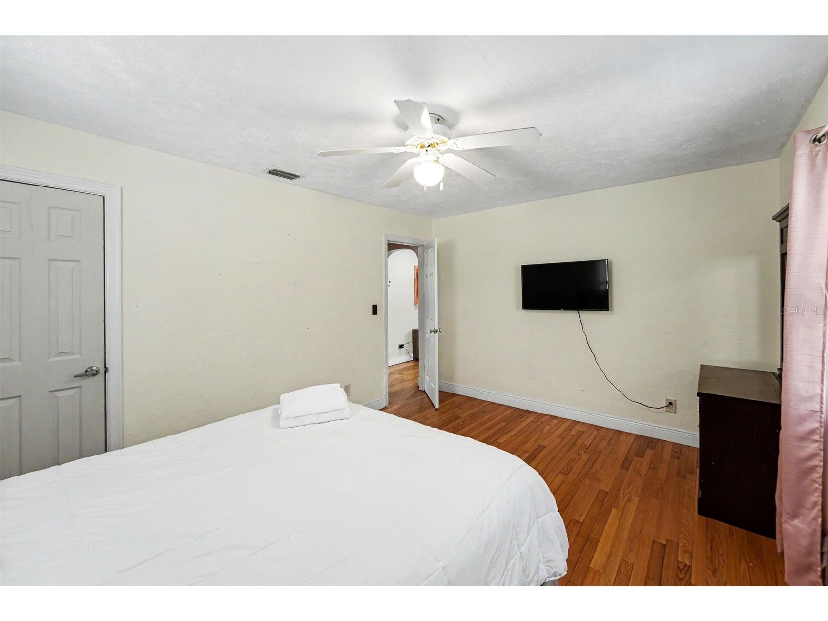 6242 5th Avenue N Saint Petersburg FL 33710 TB8510666 image15