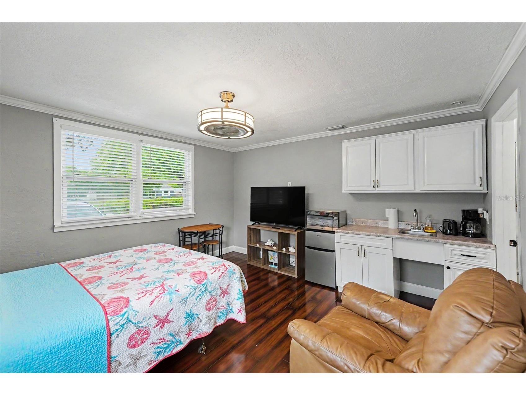 6242 5th Avenue N Saint Petersburg FL 33710 TB8510666 image19