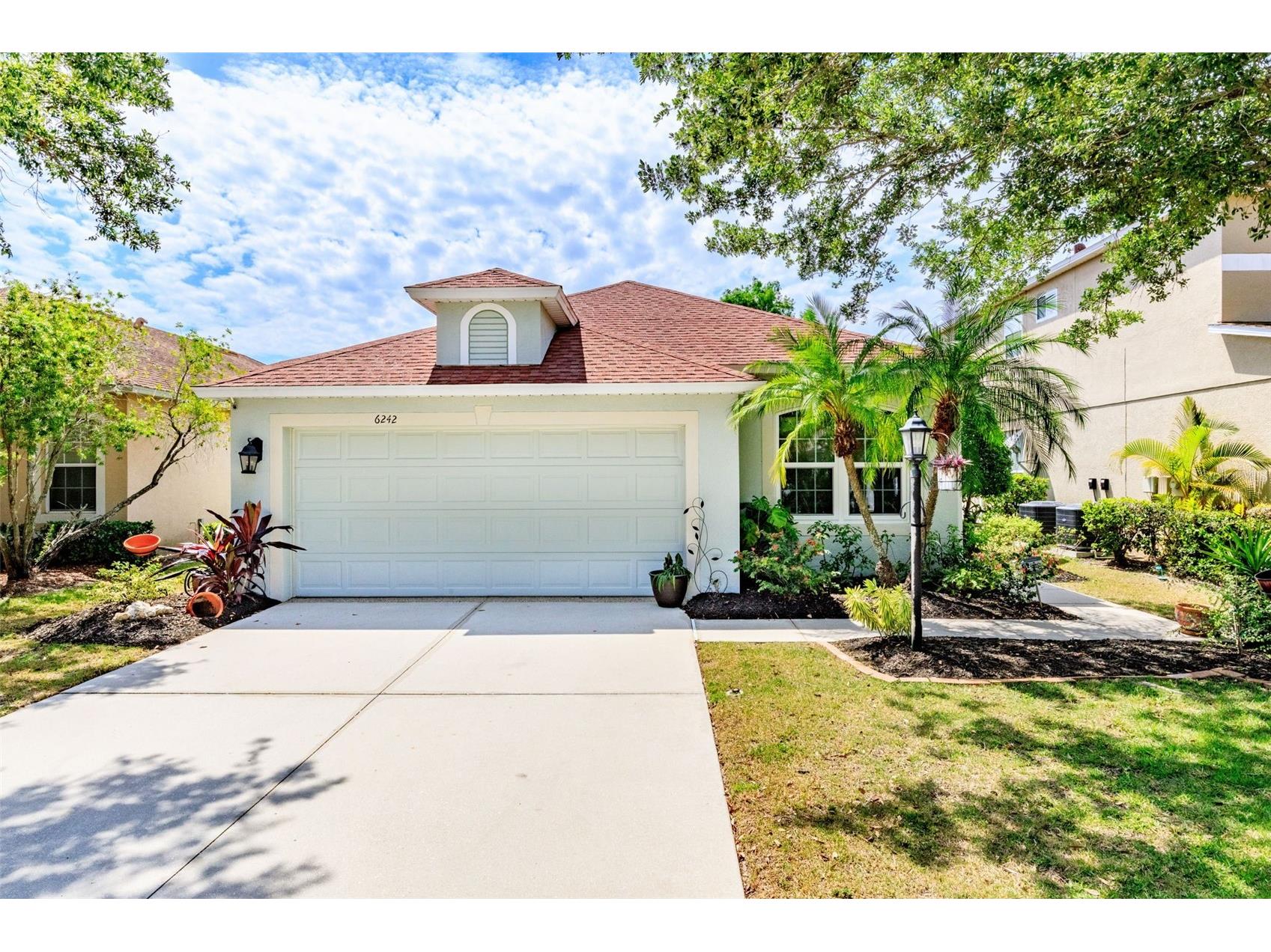6242 Blue Runner Court Lakewood Ranch FL 34202 A4693036 image1
