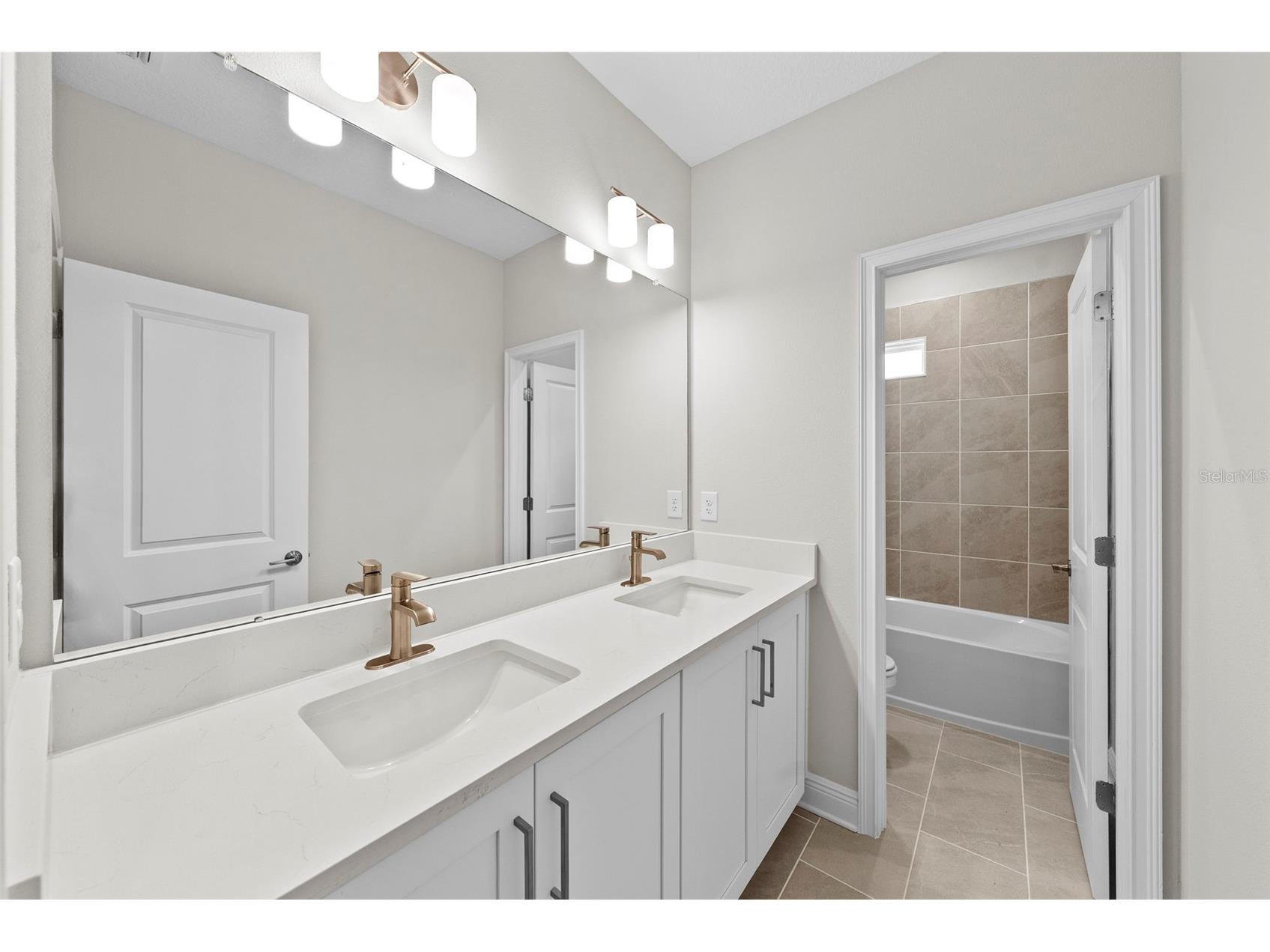 6244 29th Street N Saint Petersburg FL 33702 TB8405792 image33