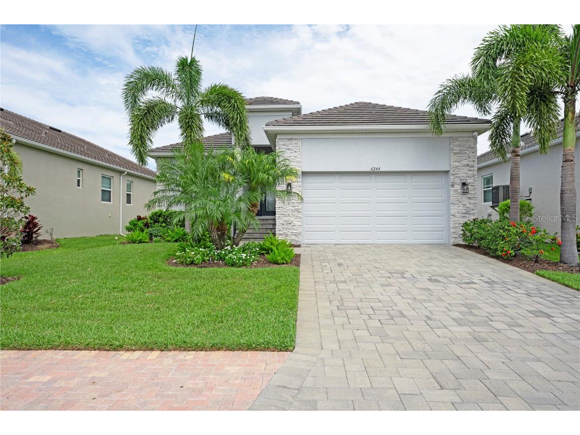 6244 Champions Row Street Bradenton FL 34210 A4616012 image1