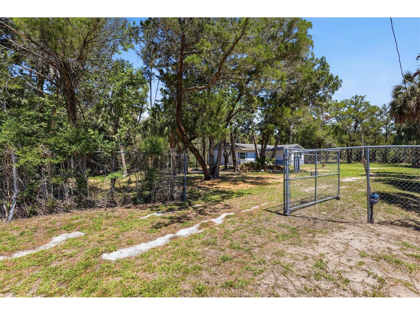 6244 Colony Circle Weeki Wachee FL 34607 - LITTLE SALT SPRING W7885877 image27