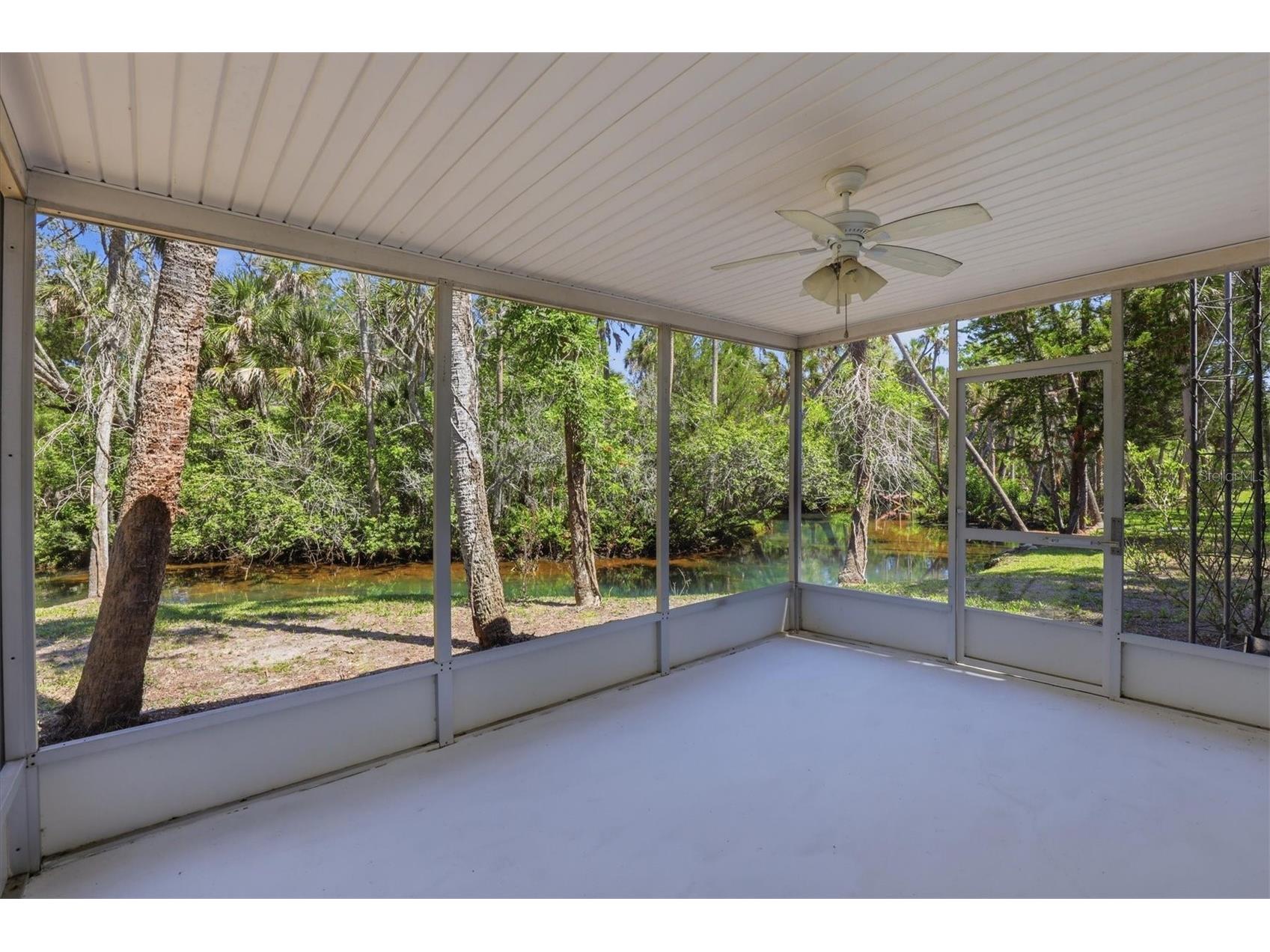 6244 Colony Circle Weeki Wachee FL 34607 - LITTLE SALT SPRING W7885877 image4