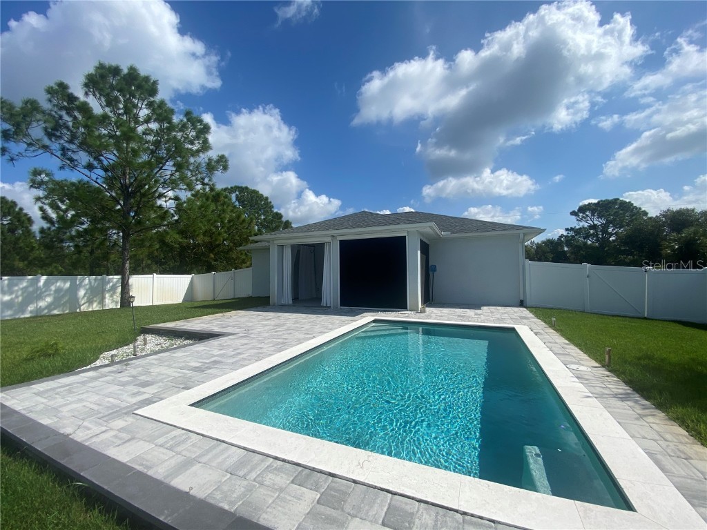 6245 Alhambra Avenue North Port FL 34291 A4583043 image1