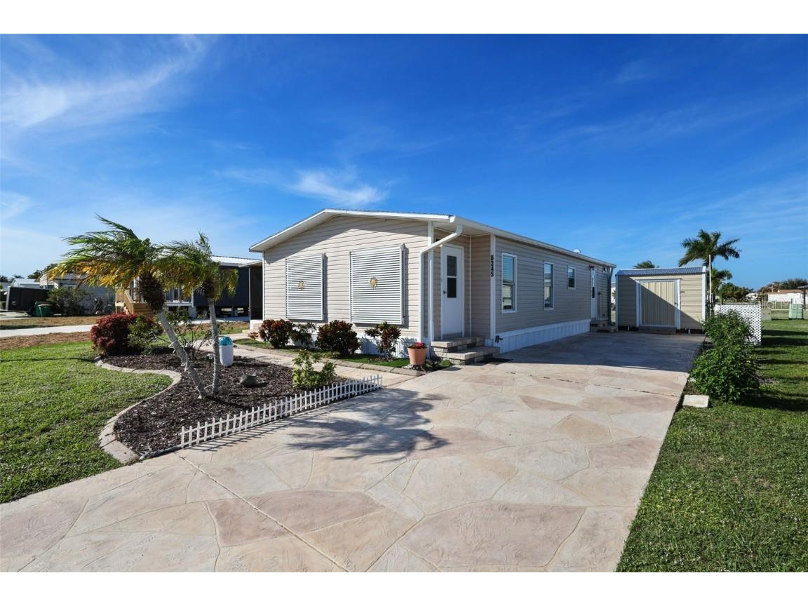 6245 Greenfinch Road Englewood FL 34224 D6133655 image1