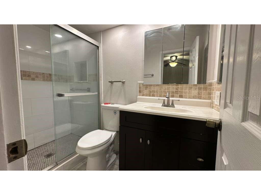 6246 Oak Cluster Circle Tampa FL 33634 TB8446683 image2