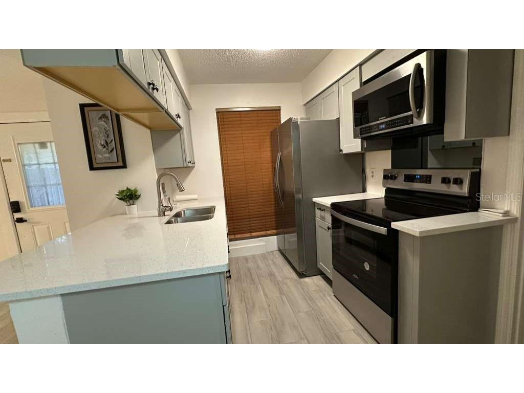 6246 Oak Cluster Circle Tampa FL 33634 TB8446683 image5