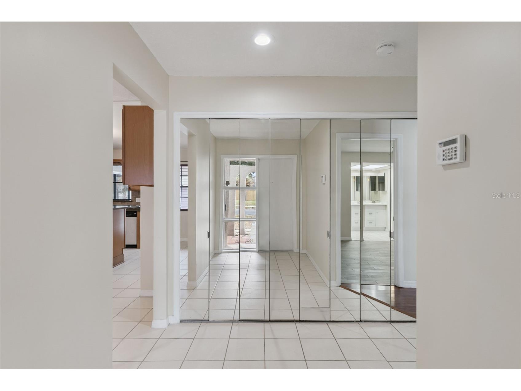 6246 Silver Glen Court Orlando FL 32819 O6384520 image3