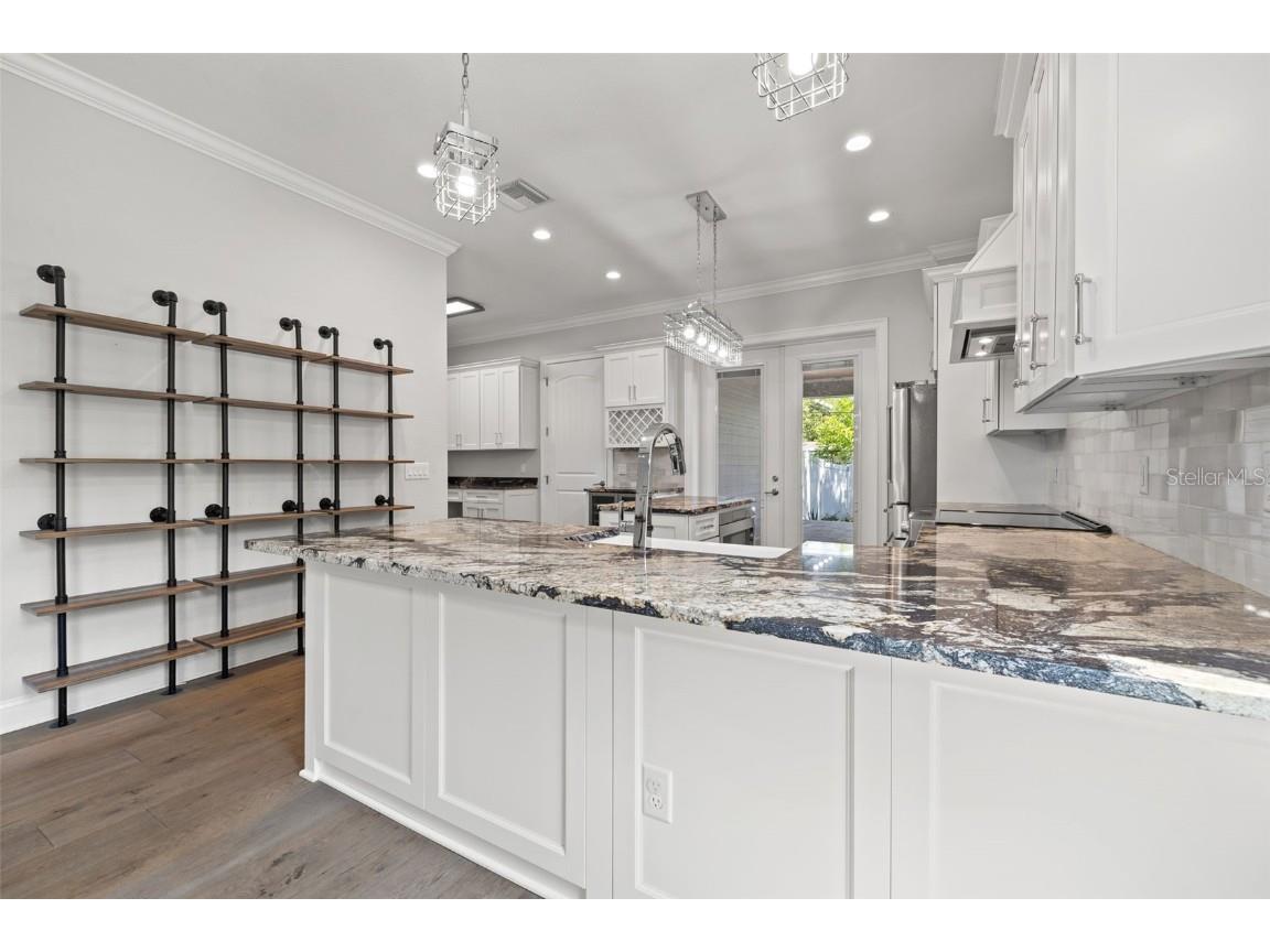 625 38th Avenue N Saint Petersburg FL 33704 TB8411692 image13