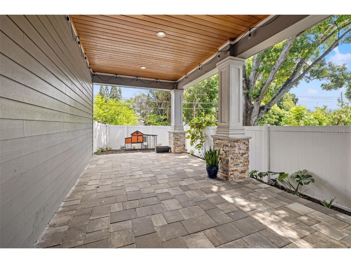 625 38th Avenue N Saint Petersburg FL 33704 TB8411692 image47