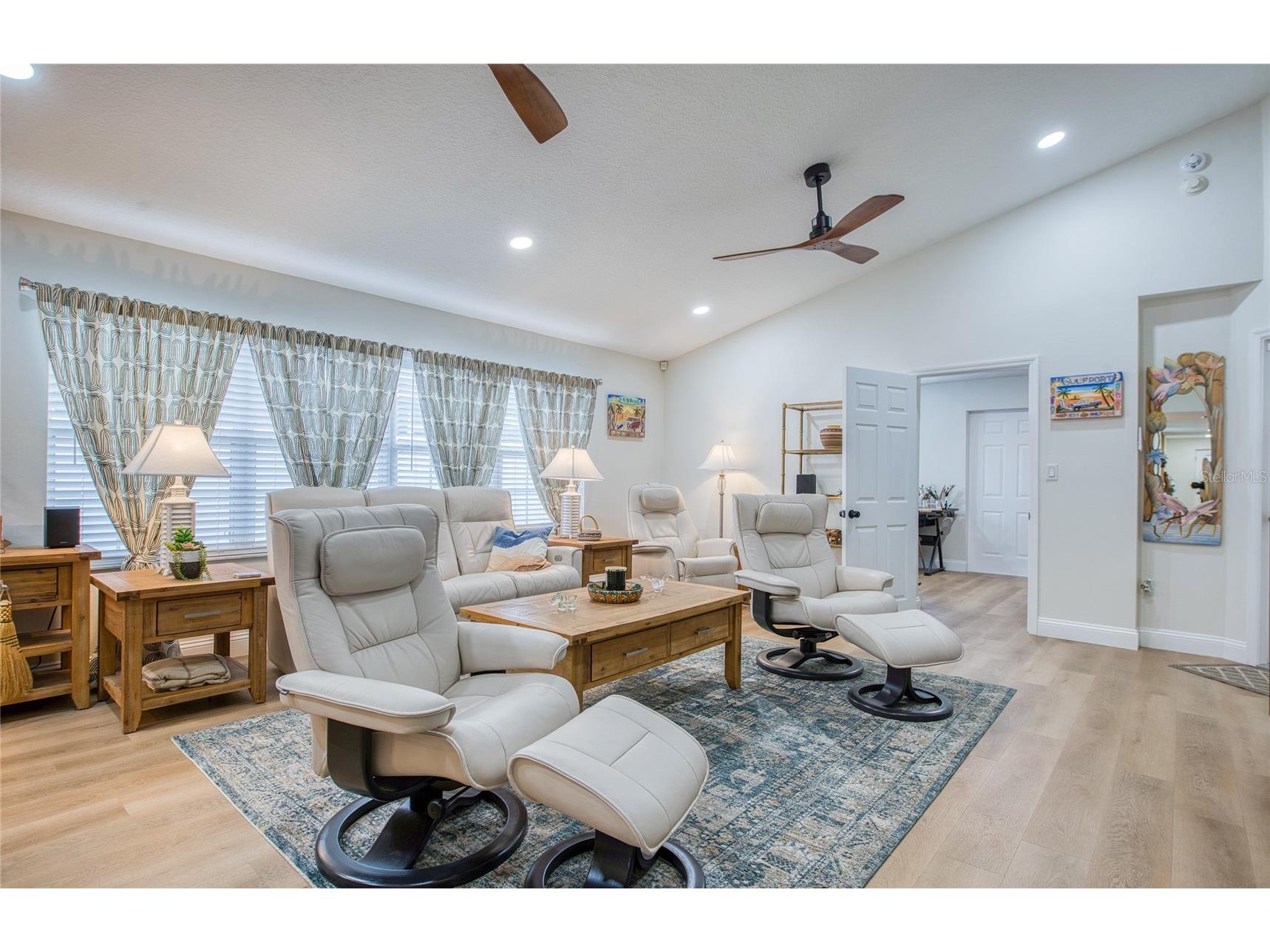 625 Folsom Street S Saint Petersburg FL 33707 TB8468483 image30