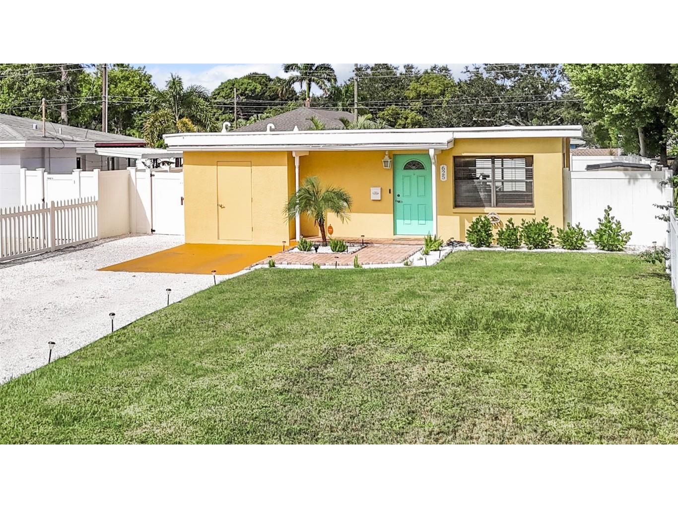 625 Gray Street S Saint Petersburg FL 33707 TB8303374 image1