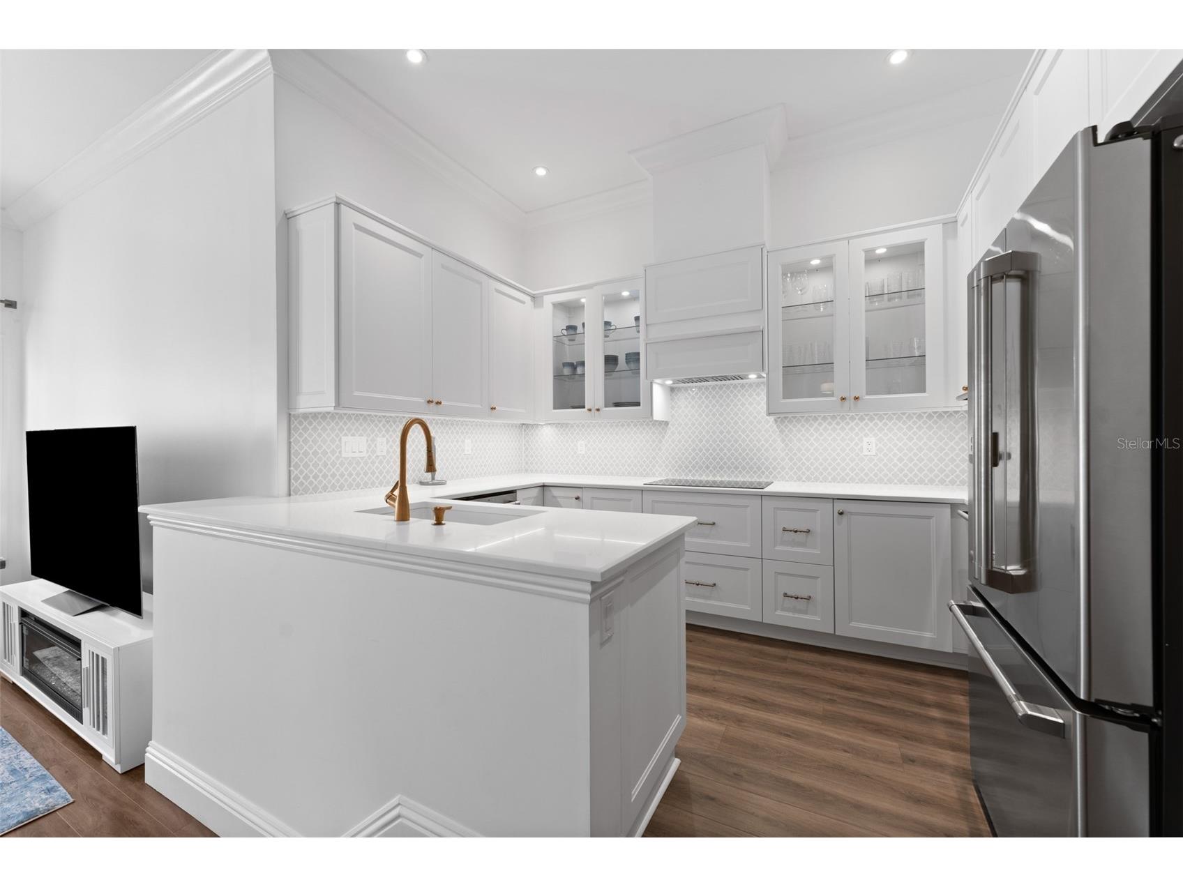 625 Tropical Breeze Way Tampa FL 33602 - GARRISON CHANNEL TB8488229 image12