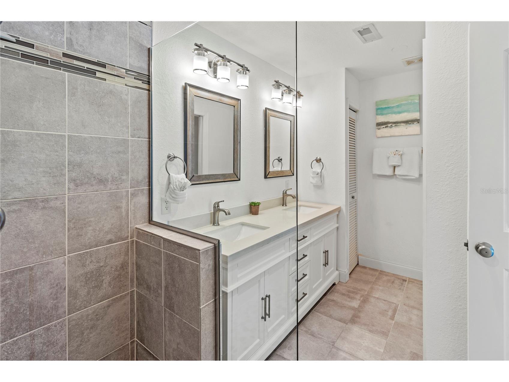 6250 Holmes Boulevard #37 Holmes Beach FL 34217 A4677811 image5