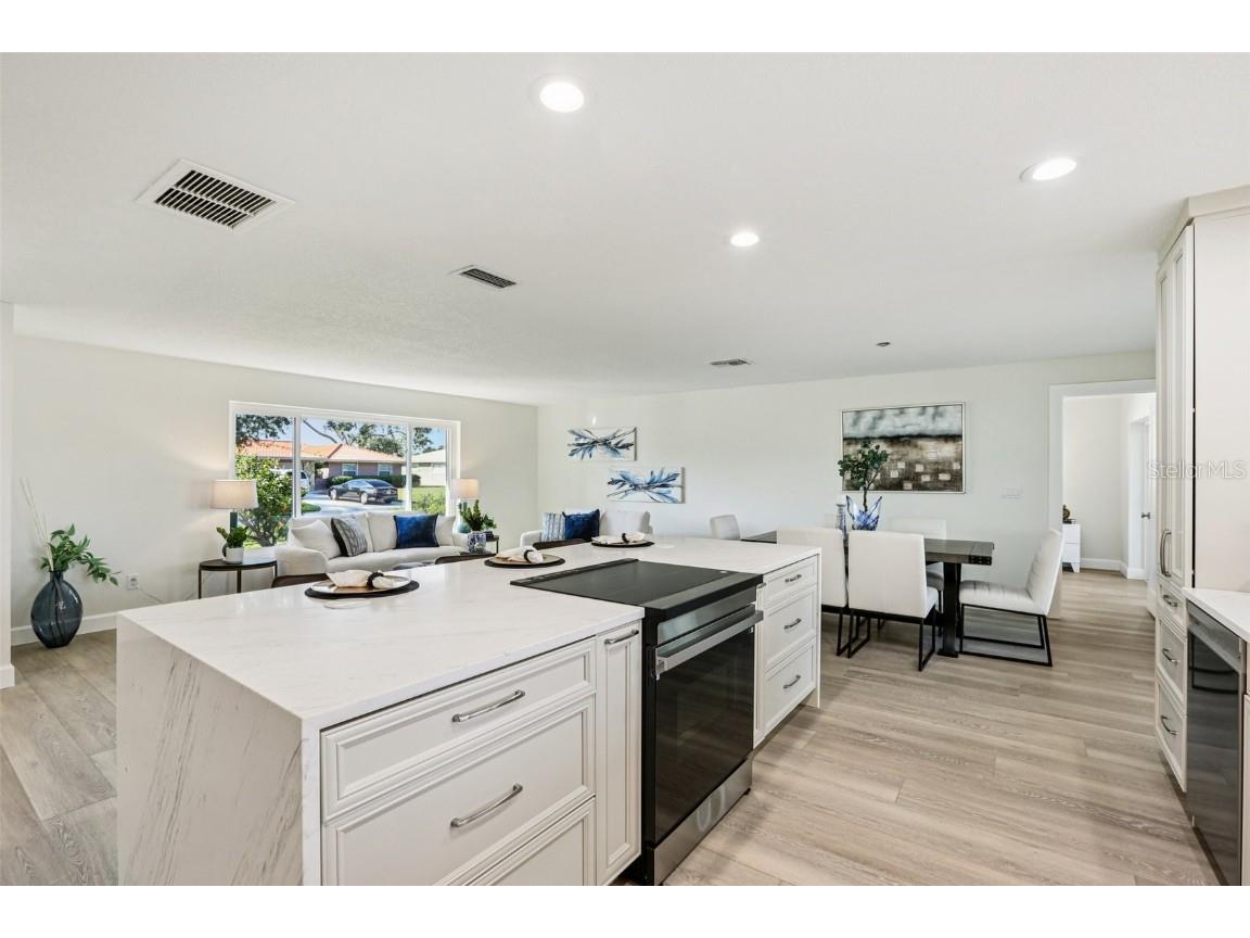 6251 18th Street NE Saint Petersburg FL 33702 - TAMPA BAY TB8445392 image13