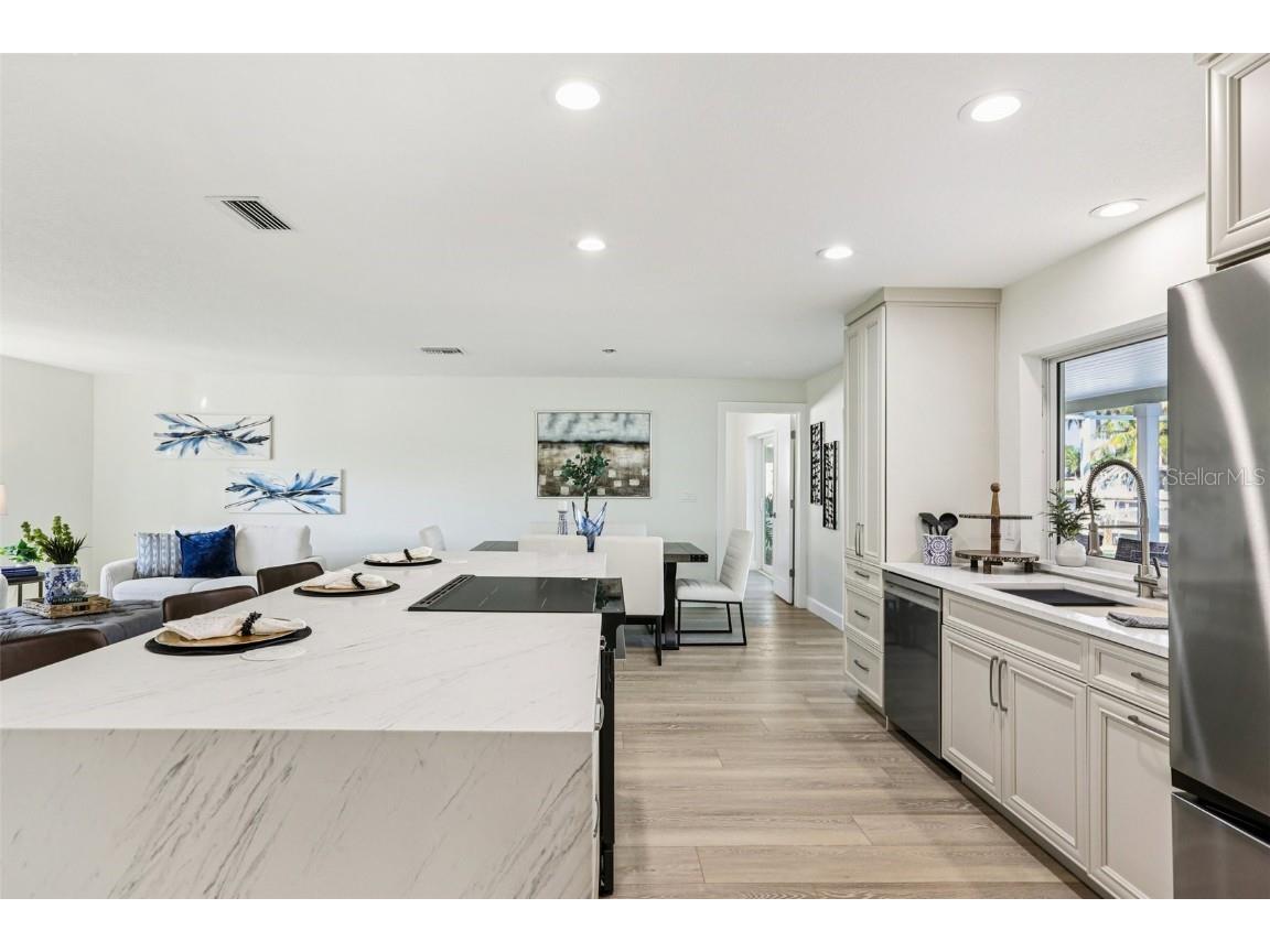 6251 18th Street NE Saint Petersburg FL 33702 - TAMPA BAY TB8445392 image14