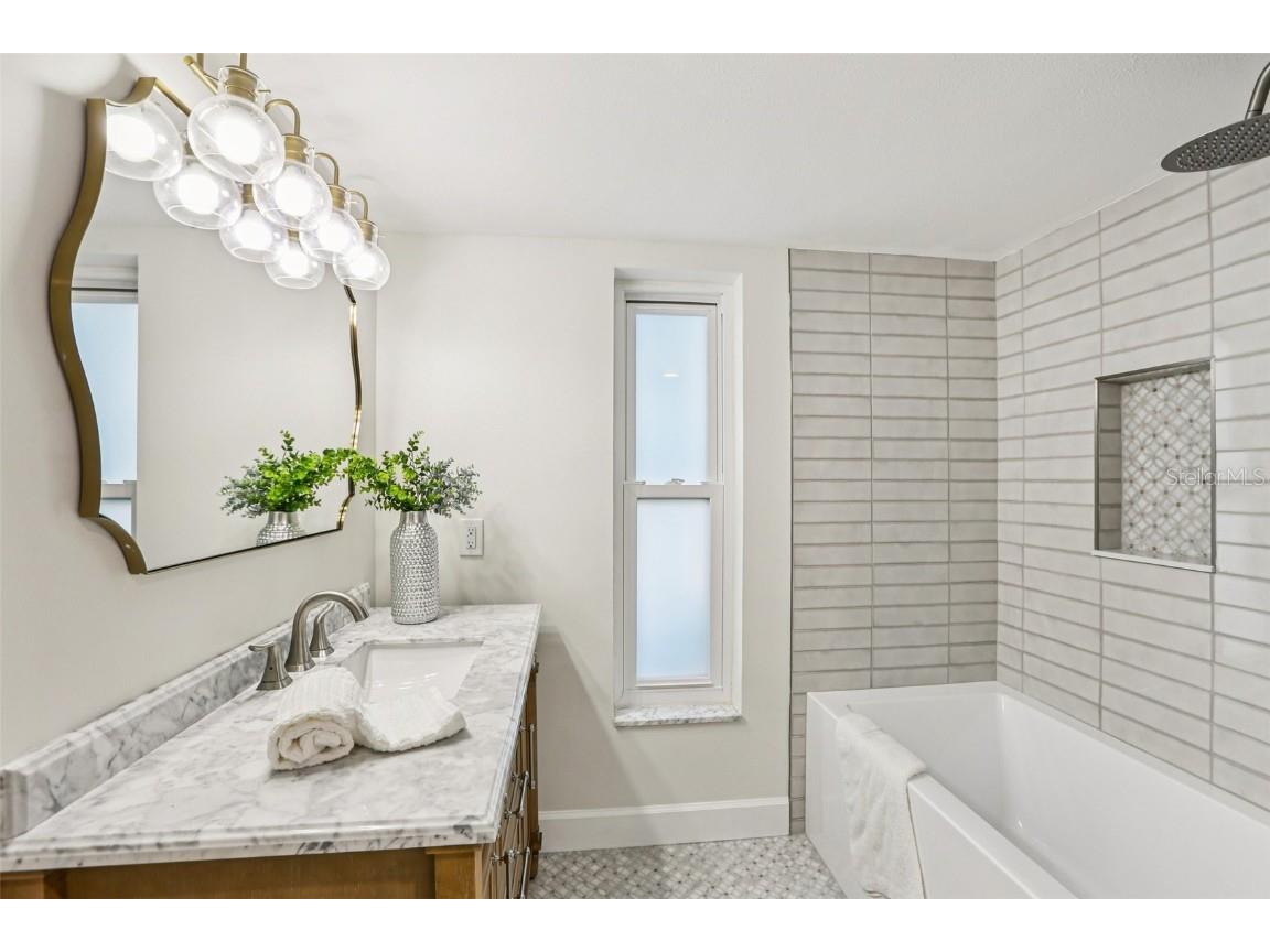 6251 18th Street NE Saint Petersburg FL 33702 - TAMPA BAY TB8445392 image24