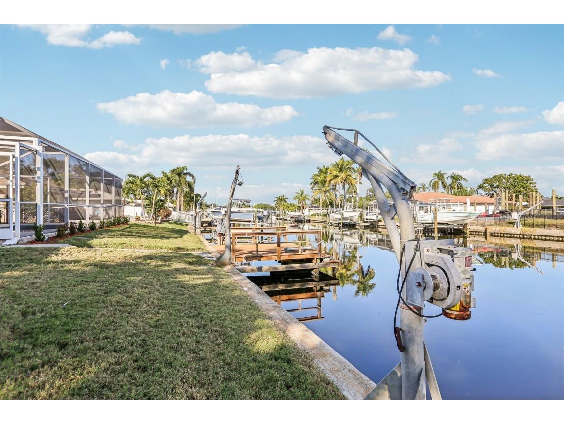 6251 18th Street NE Saint Petersburg FL 33702 - TAMPA BAY TB8445392 image35