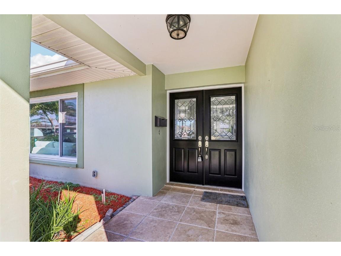 6251 18th Street NE Saint Petersburg FL 33702 - TAMPA BAY TB8445392 image4