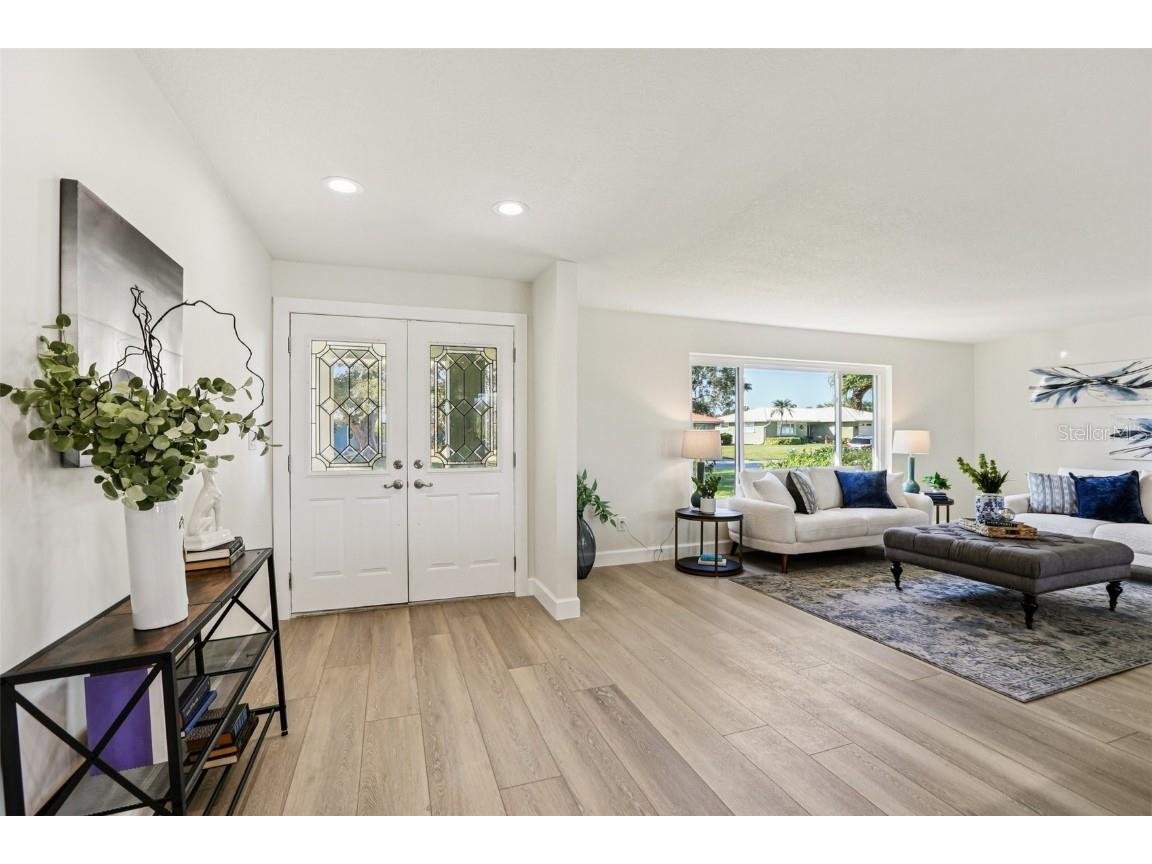 6251 18th Street NE Saint Petersburg FL 33702 - TAMPA BAY TB8445392 image5