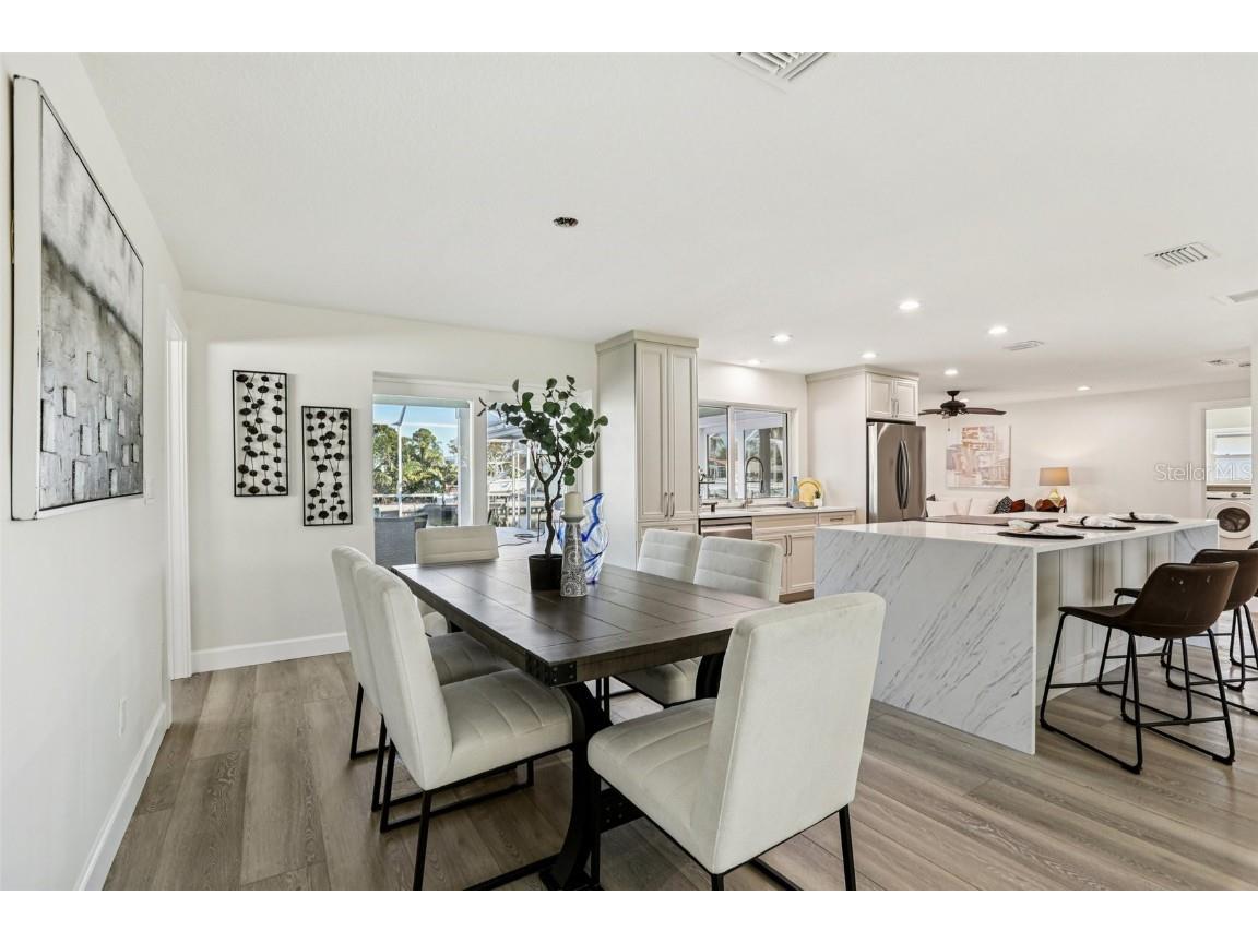 6251 18th Street NE Saint Petersburg FL 33702 - TAMPA BAY TB8445392 image9