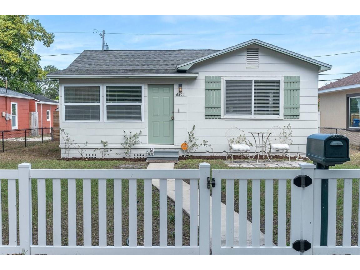 6251 1st Avenue N Saint Petersburg FL 33710 U8220094 image1