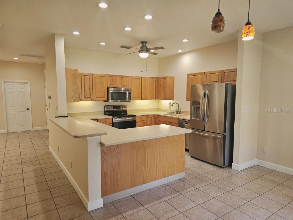 6251 Vista Verde Drive W Saint Petersburg FL 33707 TB8453160 image10