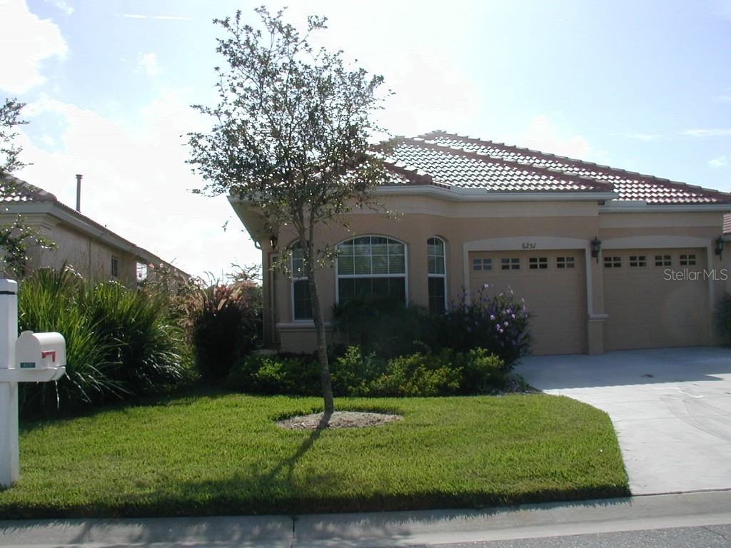 6251 Wingspan Way Bradenton FL 34203 A4566664 image1