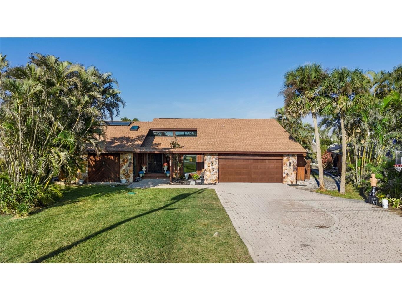 6254 Plumosa Avenue Fort Myers FL 33908 C7504349 image1