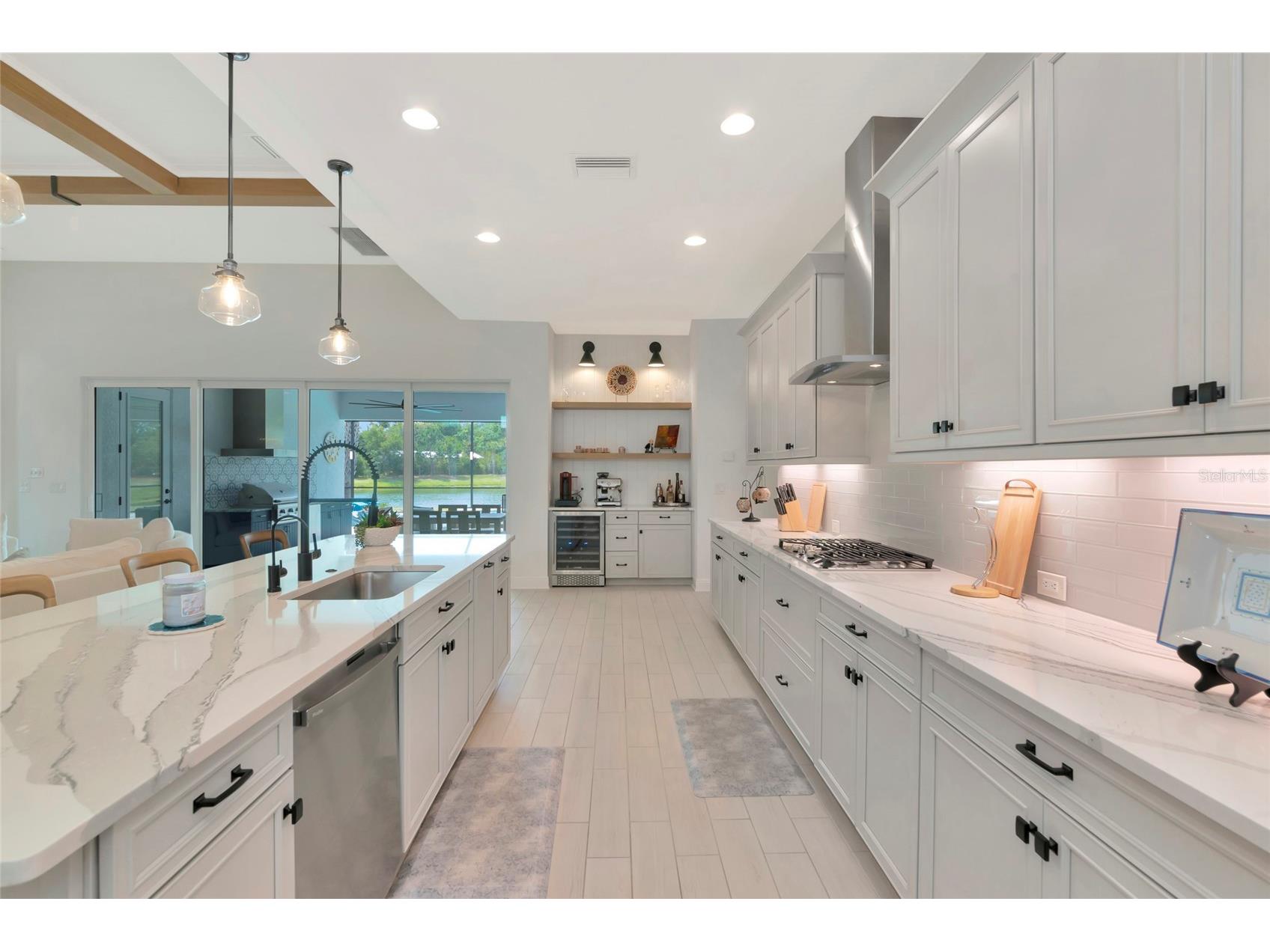 6254 Rivo Lakes Boulevard Sarasota FL 34241 A4693735 image17