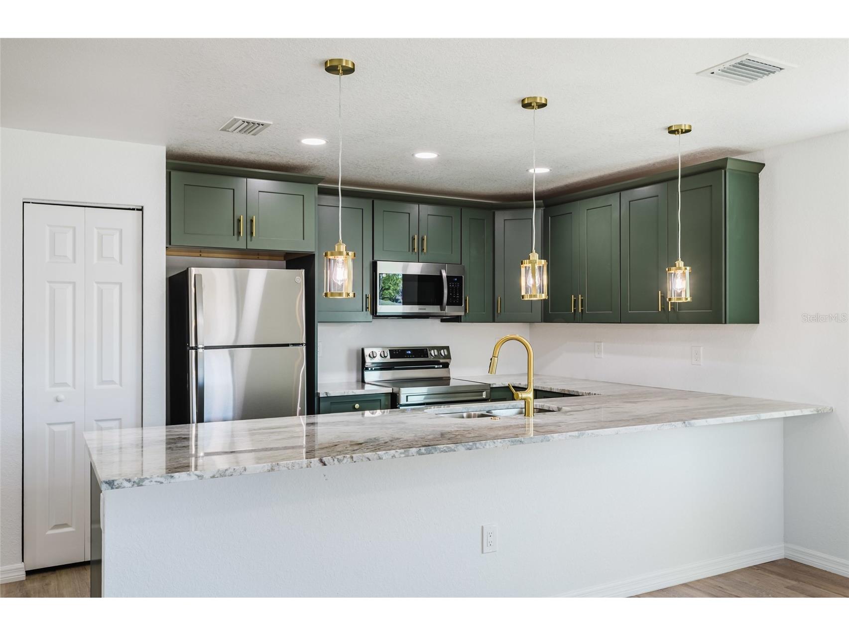 6254 Spinnaker Boulevard Englewood FL 34224 A4684449 image7