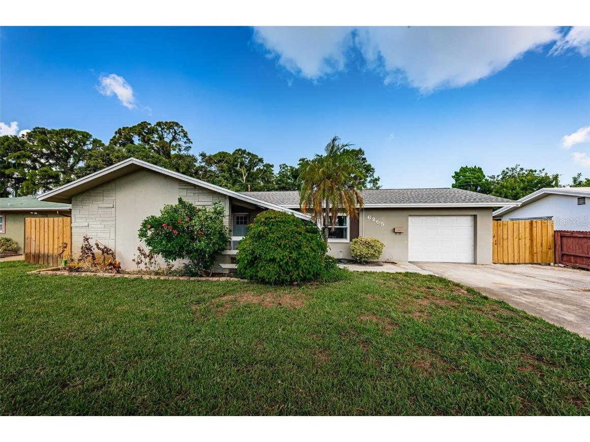 6255 12th Street S Saint Petersburg FL 33705 U8210471 image1