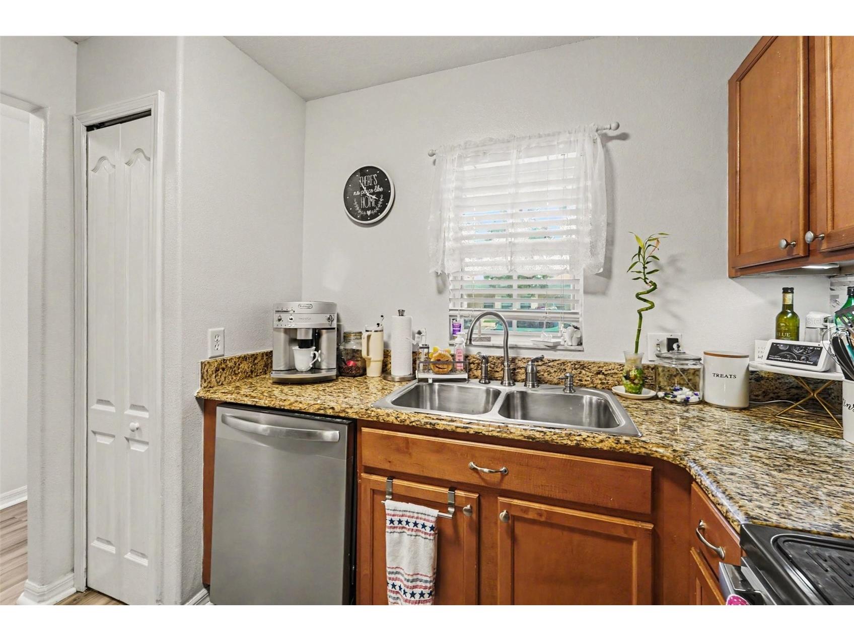 6255 Timberly Ln Zephyrhills FL 33542 TB8531475 image12