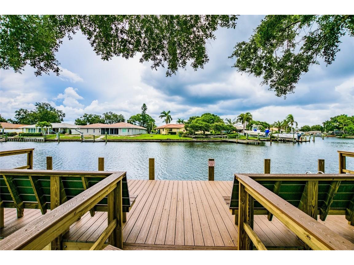 6257 Cape Hatteras Way NE #2 Saint Petersburg FL 33702 U8233189 image1
