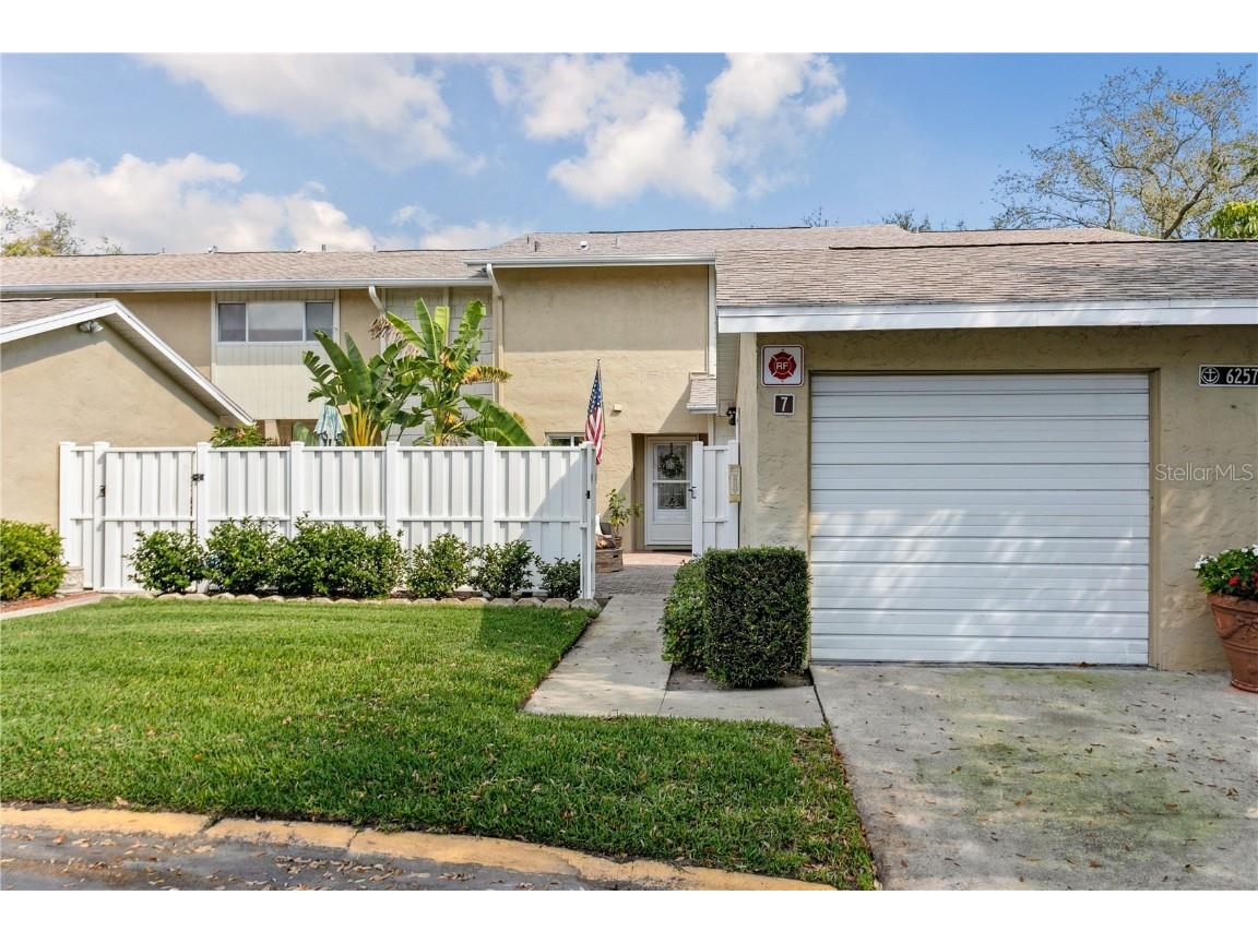 6257 Cape Hatteras Way NE #7 Saint Petersburg FL 33702 - BAYOU GRAND U8196444 image1