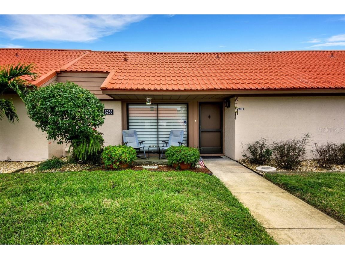 6258 Draw Lane #15 Sarasota FL 34238 A4592038 image1