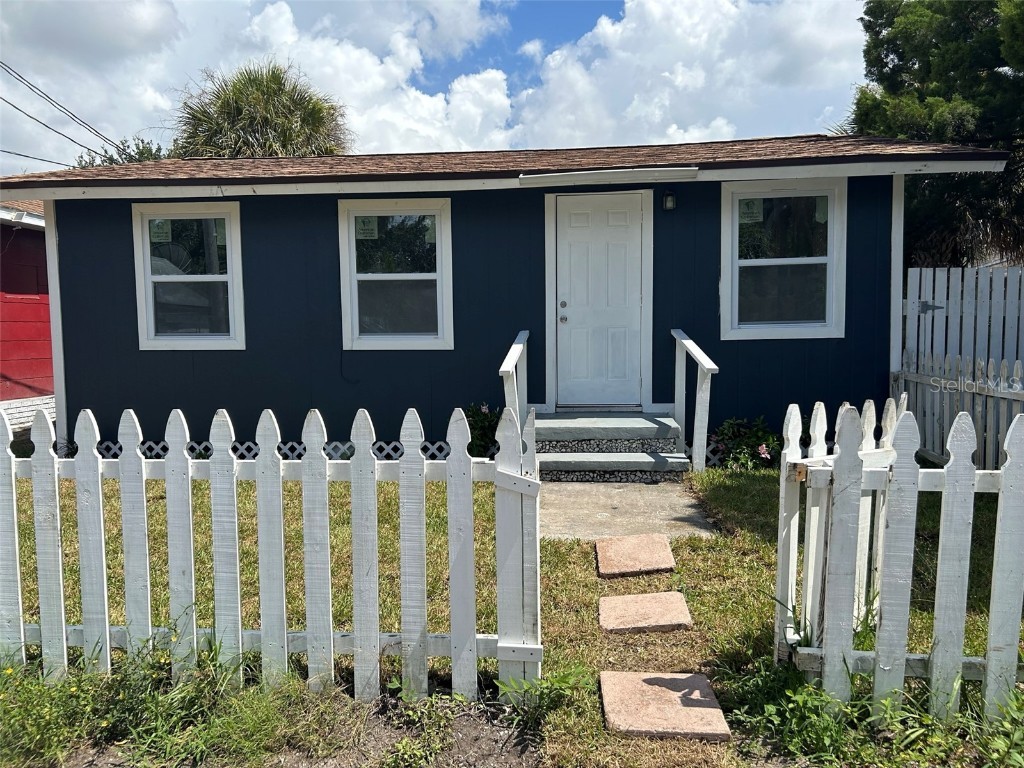626 29th Avenue S Saint Petersburg FL 33705 U8207618 image1