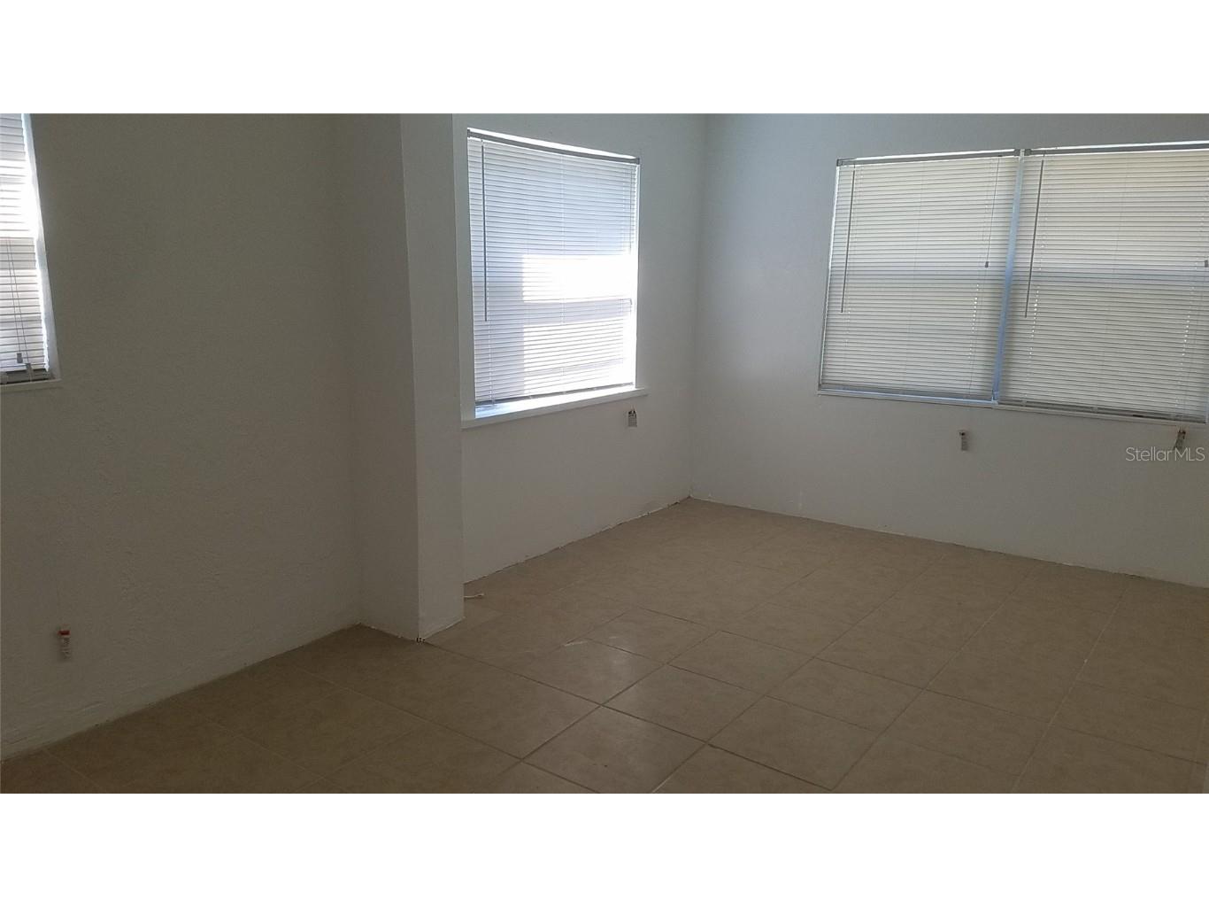 626 31st Street S Saint Petersburg FL 33712 TB8437866 image5