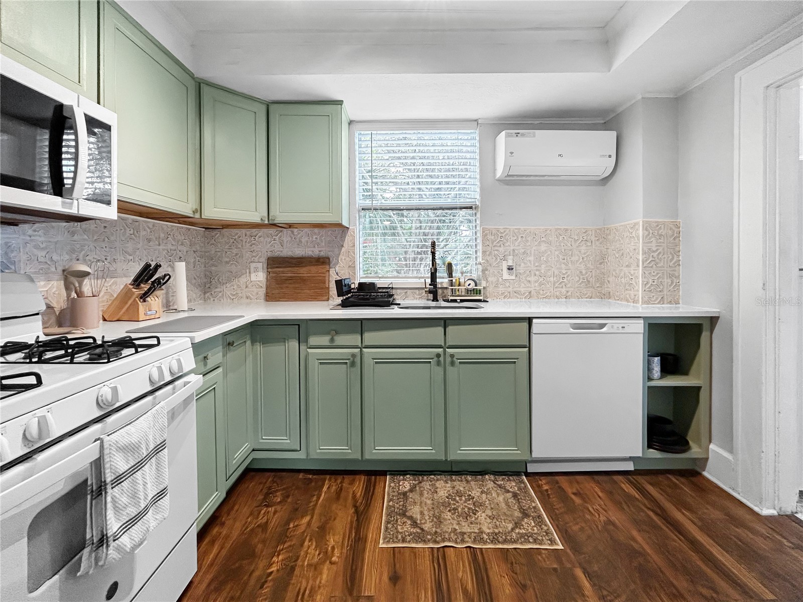 626 37th Avenue S Saint Petersburg FL 33705 TB8481678 image6