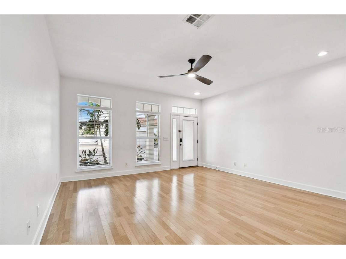 626 3rd Avenue S Saint Petersburg FL 33701 TB8433548 image15