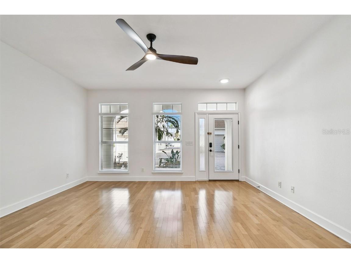 626 3rd Avenue S Saint Petersburg FL 33701 TB8433548 image16