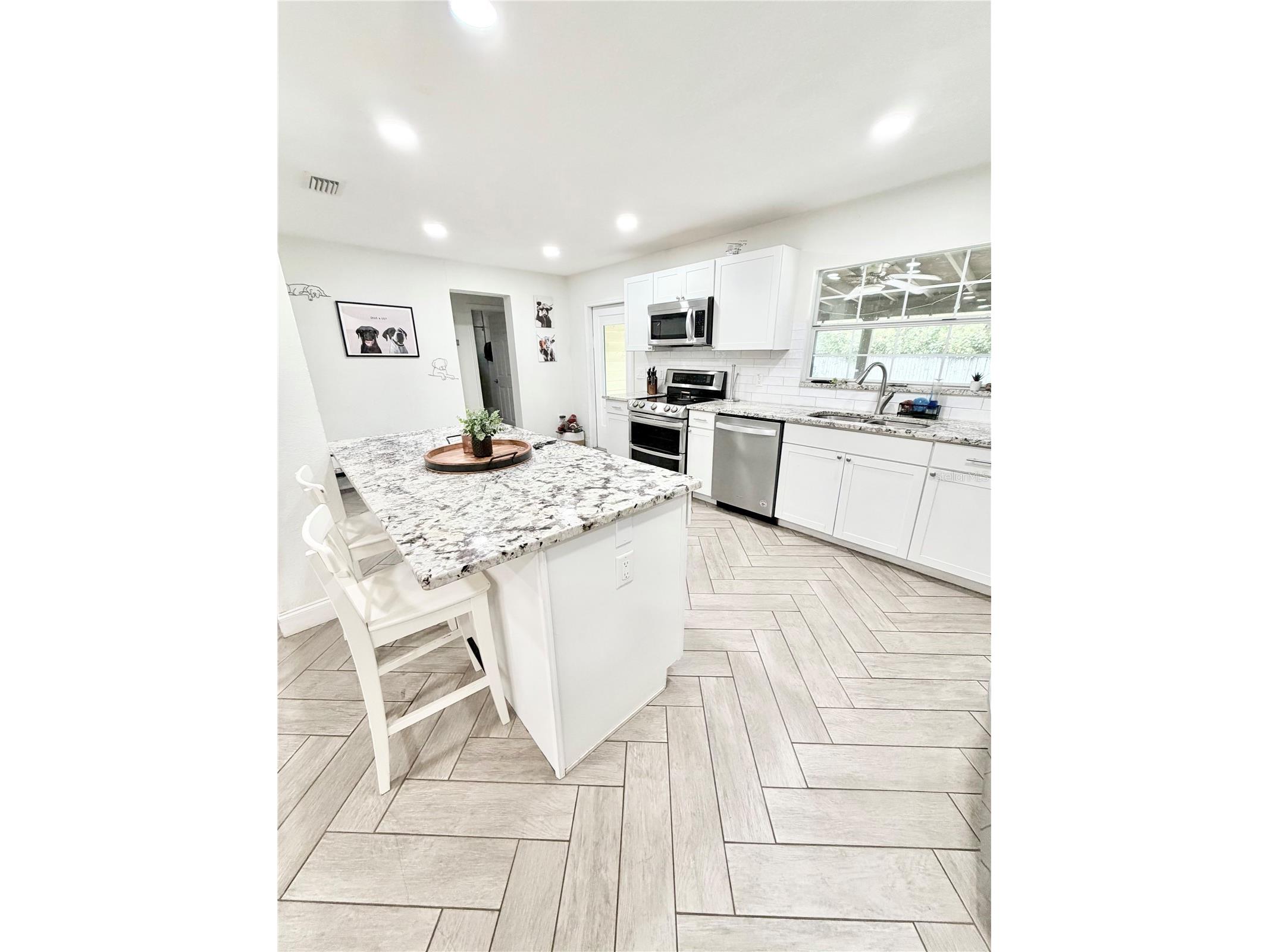 626 74th Street N Saint Petersburg FL 33710 TB8505383 image18