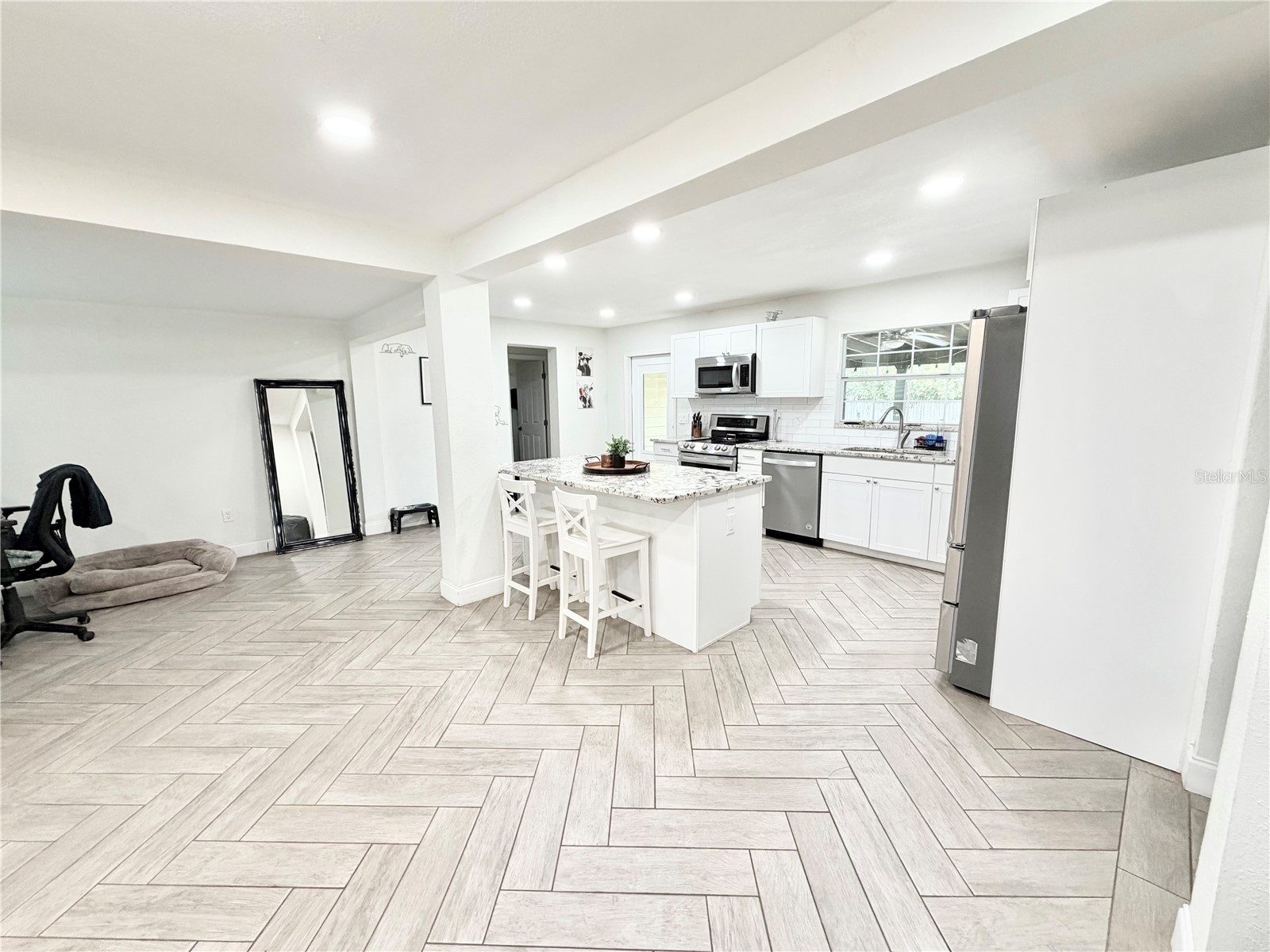 626 74th Street N Saint Petersburg FL 33710 TB8505383 image9