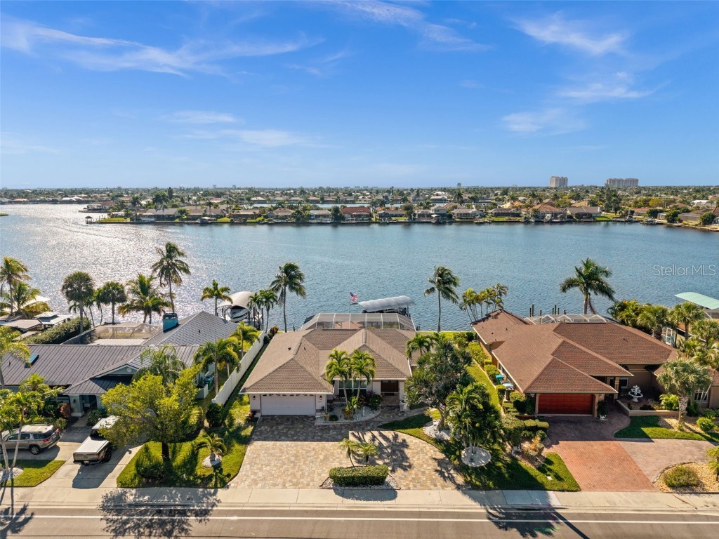 626 Cape Coral Parkway W Cape Coral FL 33914 - Thunderbird Lake C7518498 image1